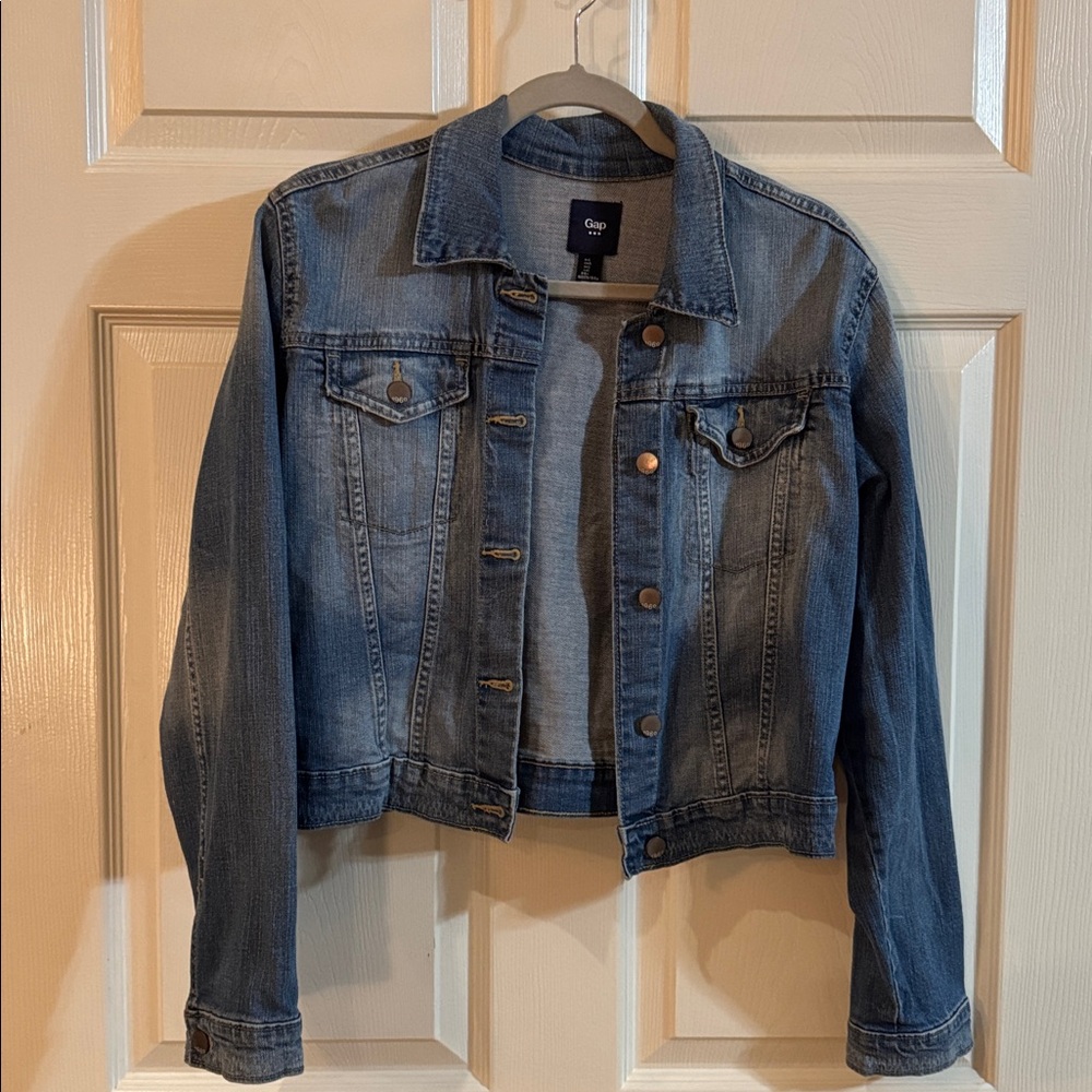 GAP Women's Classic Blue Jean Jacket